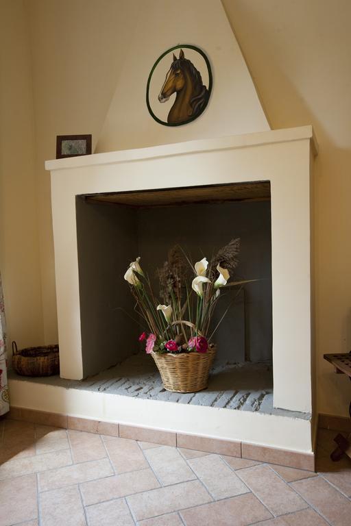 Monte Compatri Agriturismo Pantano Borghese מראה חיצוני תמונה