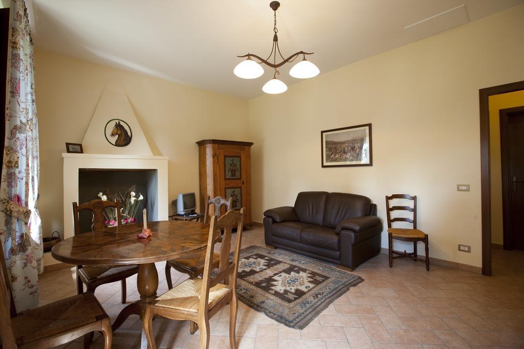 Monte Compatri Agriturismo Pantano Borghese מראה חיצוני תמונה