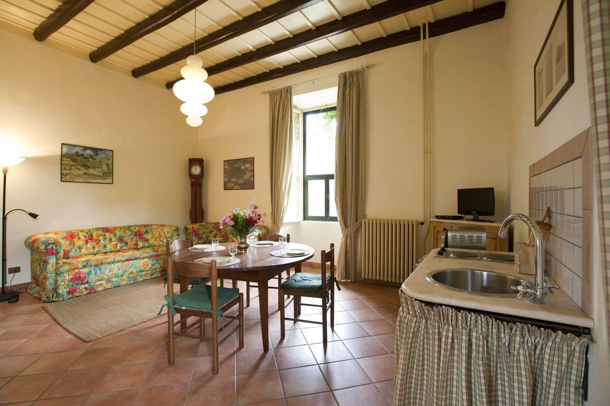Monte Compatri Agriturismo Pantano Borghese מראה חיצוני תמונה