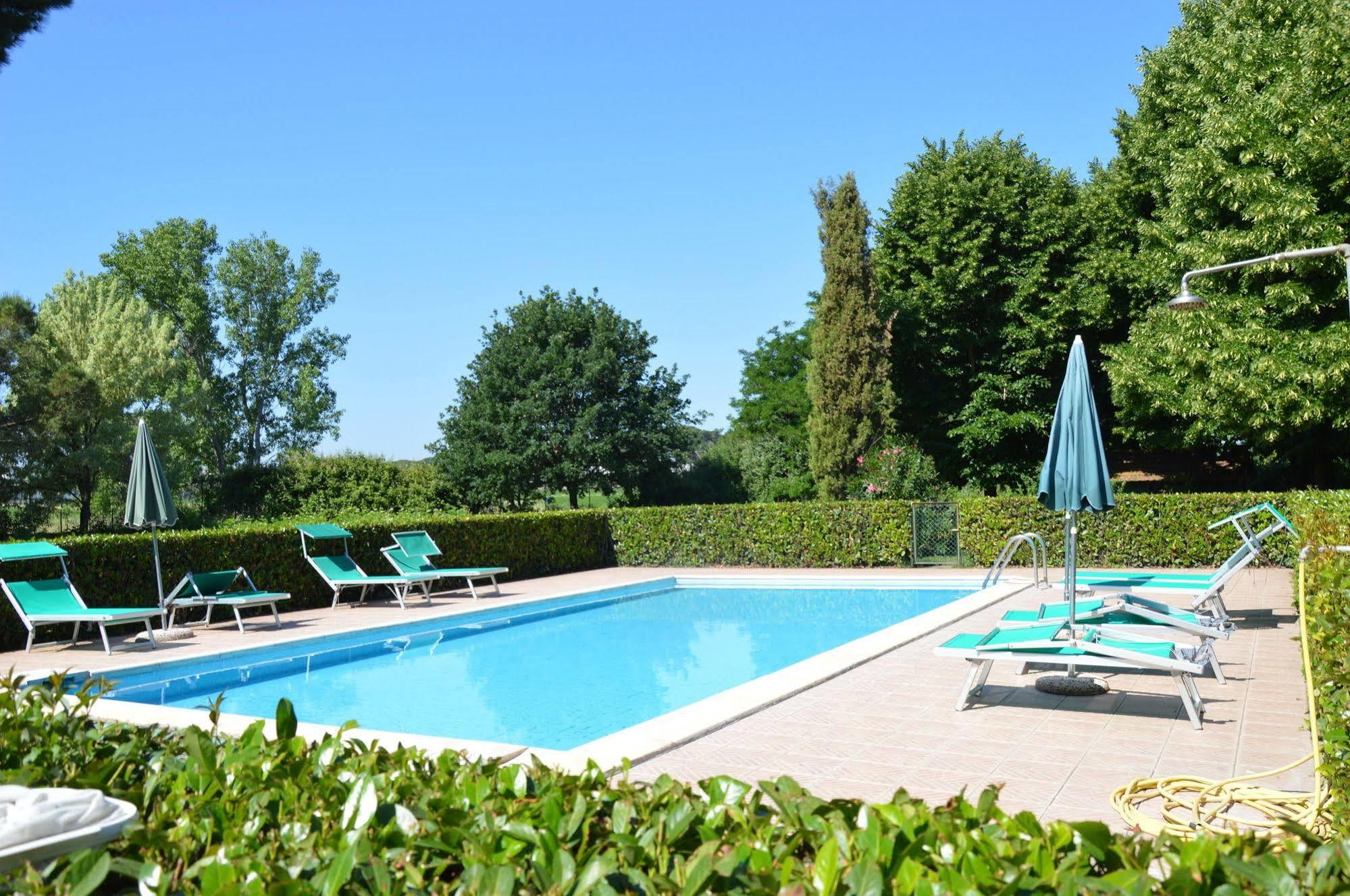 Monte Compatri Agriturismo Pantano Borghese מראה חיצוני תמונה