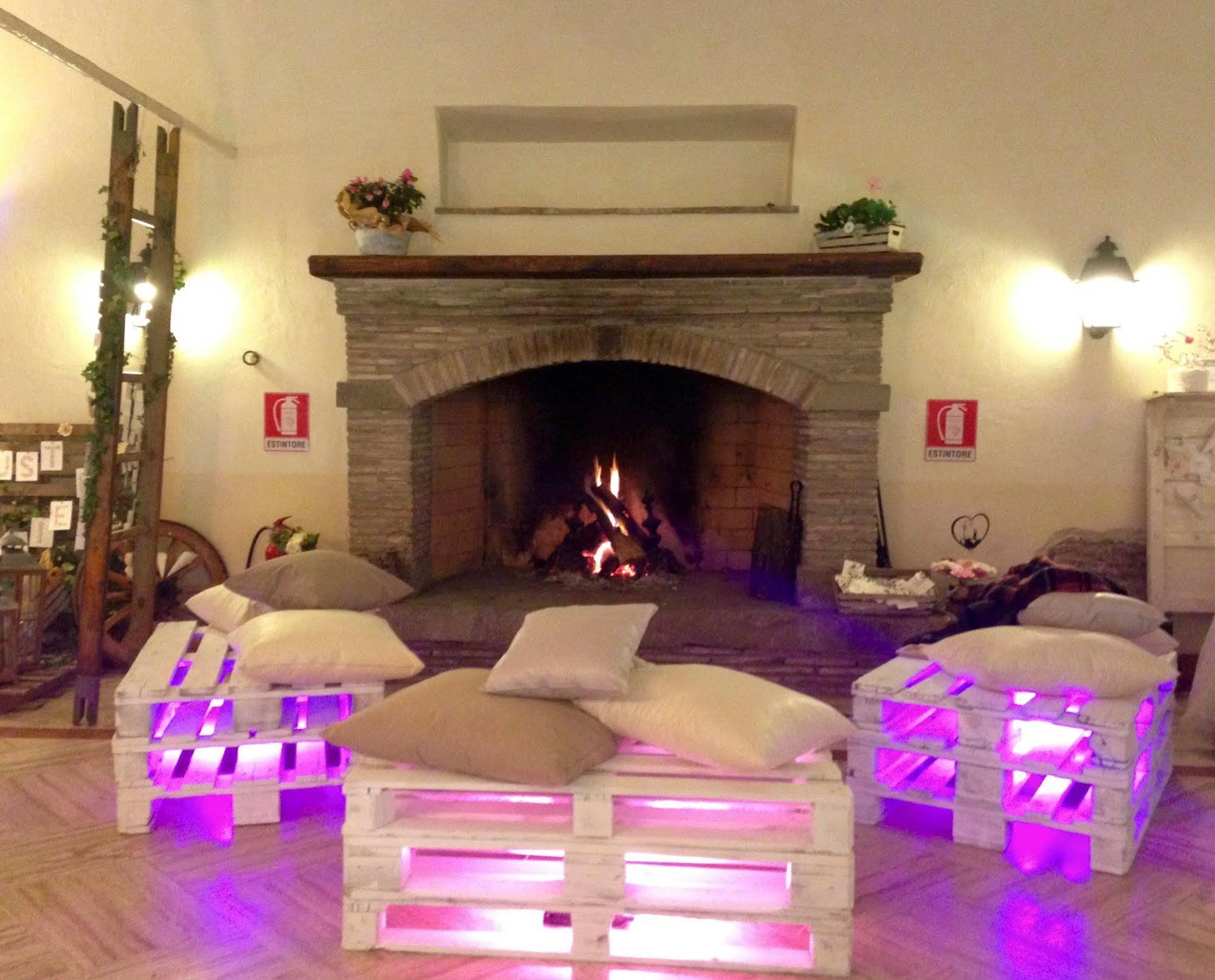 Monte Compatri Agriturismo Pantano Borghese מראה חיצוני תמונה